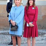 Eva Maria O'Neill und Prinzessin Sofia verlassen nach der Taufzeremmonie die Schlosskirche.