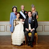 Für dieses Bild haben sich Madeleines Eltern Königin Silvia und Carl Gustaf, sowie Chris Mutter Eva Marie O'Neill mit aufgestellt.