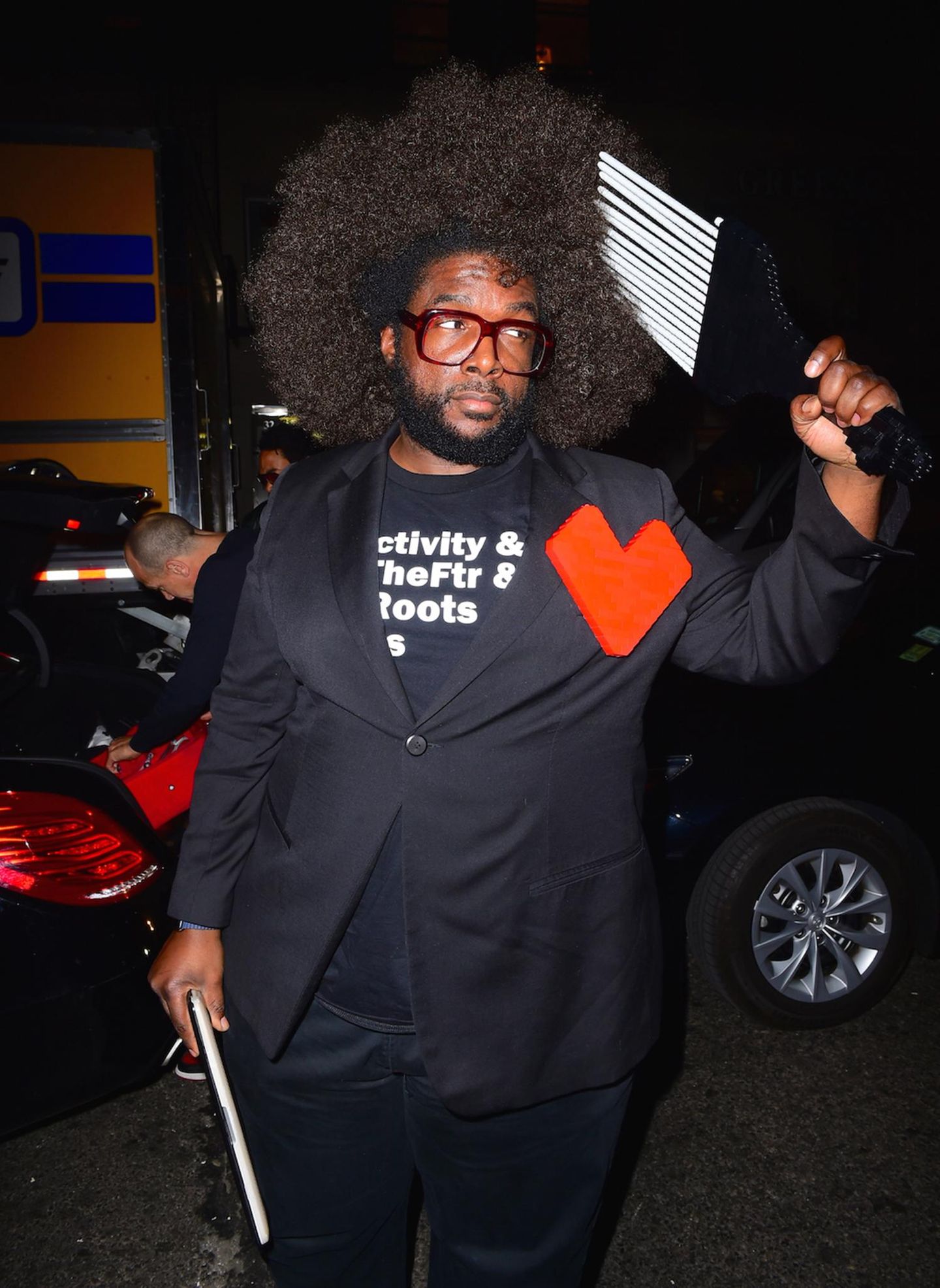 Der Afro von Rapper Questlove scheint über Nacht gewachsen zu sein.