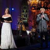 18. Dezember: Norwegen  Ein bisschen wie ein Weihnachtsengel wirkt Prinzessin Märtha Louise, als sie das Nordea-Weihnachtskonzert im Dom in Oslo moderiert.