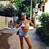 Candice Swanepoel fühlt sich auch in wärmeren Regionen wohler und genießt die freien Tage zwischen den Jahren in Brasilien.