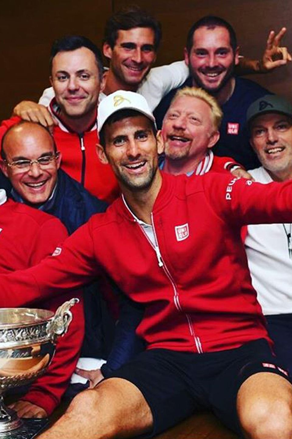 Juni 2016  Stolzer Trainer: Boris Becker freut sich über den French-Open-Sieg seines Schützlings Novak Djokovic.