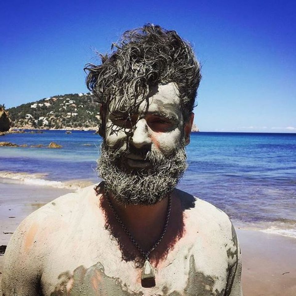 Mai 2016 Manuel Cortez macht Urlaub auf Ibiza. Der deutsch-portugiesische Schauspieler und Moderator ist kaum wiederzuerkennen. Mai 2016 Manuel Cortez macht Urlaub auf Ibiza. Der deutsch-portugiesische Schauspieler und Moderator ist kaum wiederzuerkennen.