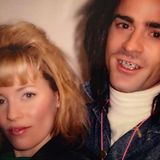 Oktober 2016  Waren sie etwa schon als Teenager befreundet? Justin Theroux teilt dieses witzige Zahnspangenfoto von sich und Elizabeth Banks. Leider entstand es nicht in der Schule, sondern 2005 bei den Dreharbeiten ihres gemeinsamen Films "Baxter - Der Superaufreißer", in dem sie ein Highschool-Liebespaar spielten.