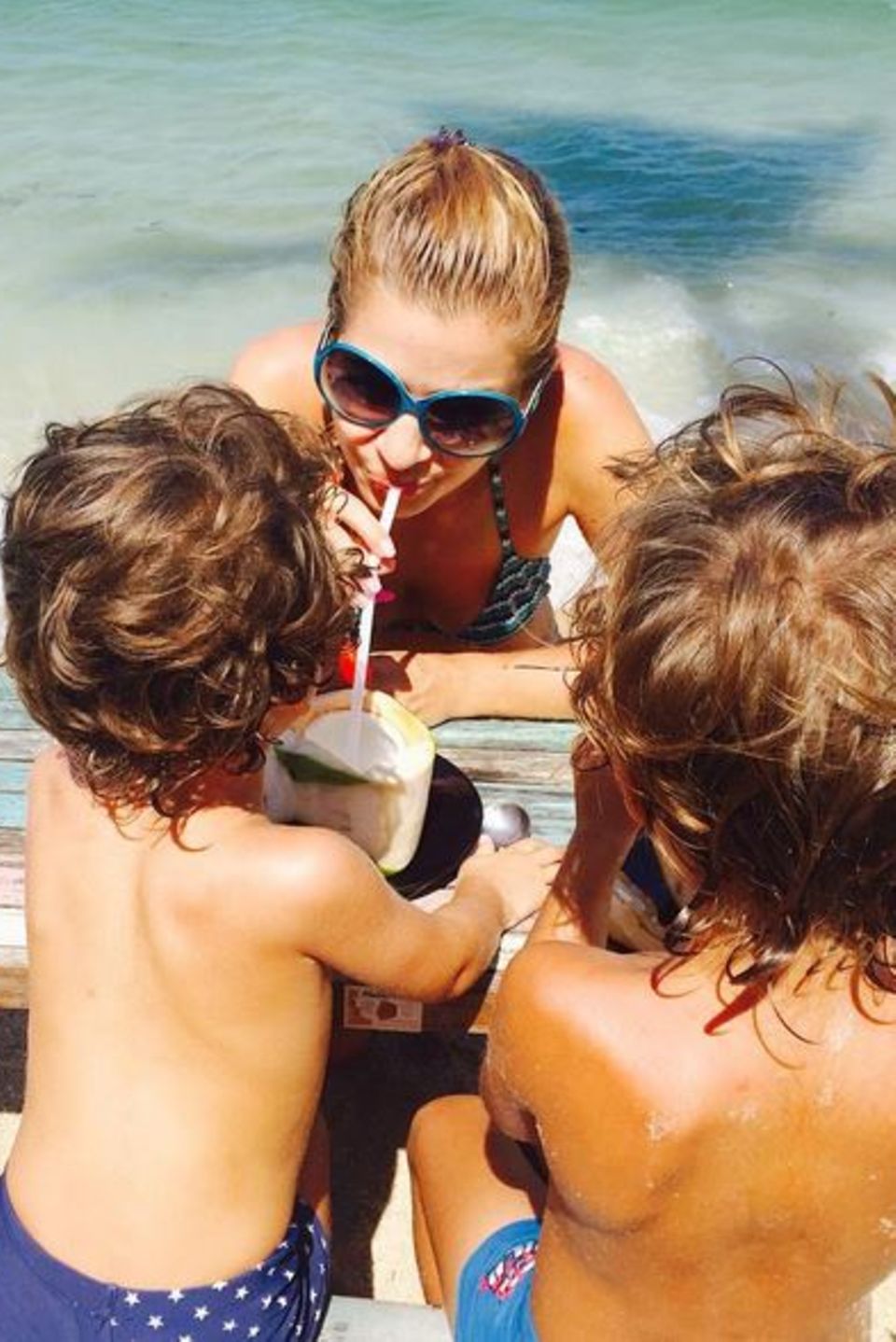 Januar 2016  Susan Sideropoulos urlaubt mit ihren zwei Jungs in Thailand.