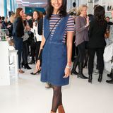Casual-Chic: Sara Nuru kombinierte ihr Jeanskleid zu braunen Wildleder-Stiefeletten.