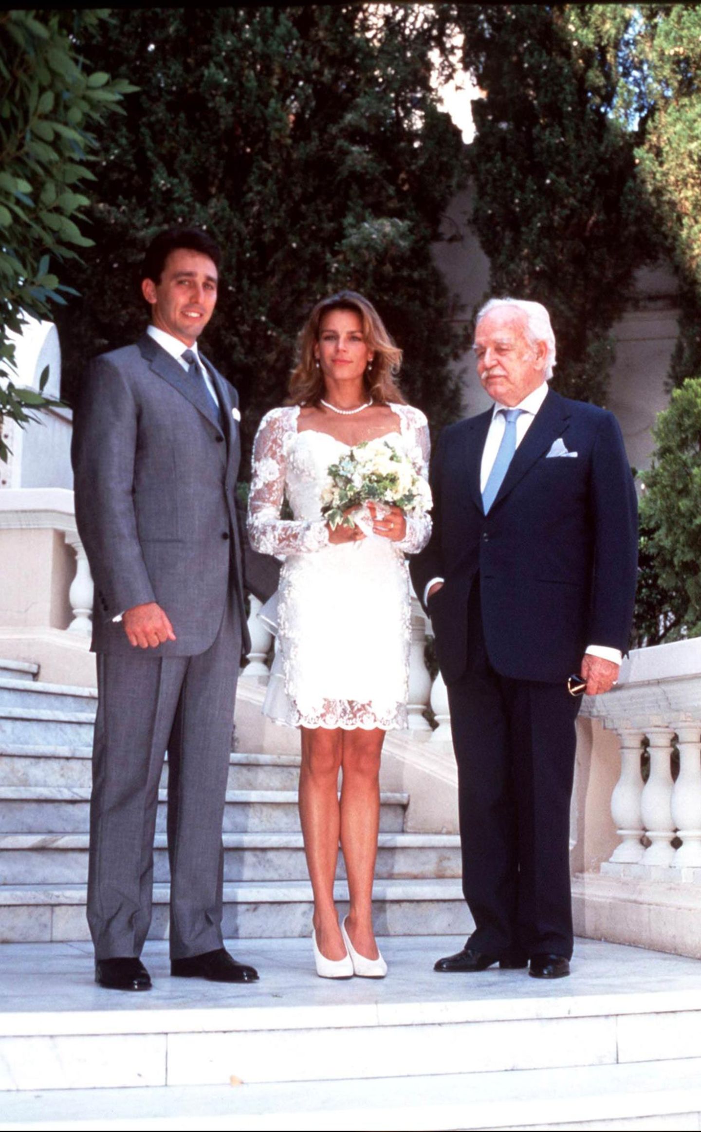 Am 1. Juli 1995 heiratet Prinzessin Stépahnie ihren Leibwächter Daniel Ducruet. Er ist der Vater ihrer ersten beiden Kinder, Louis und Pauline.