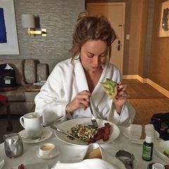 Die Ruhe vor dem Sturm: Brie Larson, Gewinnerin in der Kategorie beste Hauptdarstellerin, frühstückt ausgiebig mit einem Omelett, Bacon und Avocado-Toast.