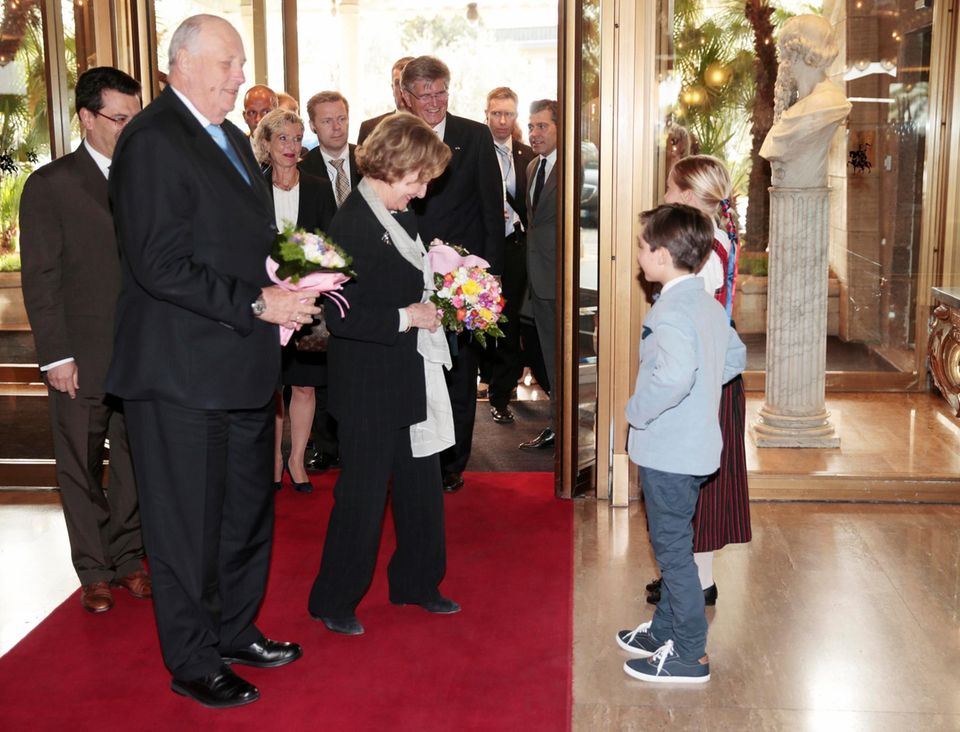5. April 2016: König Harald und Königin Sonja werden herzlich empfangen. Das norwegische Königspaar ist zu Besuch in Rom. 5. April 2016: König Harald und Königin Sonja werden herzlich empfangen. Das norwegische Königspaar ist zu Besuch in Rom.