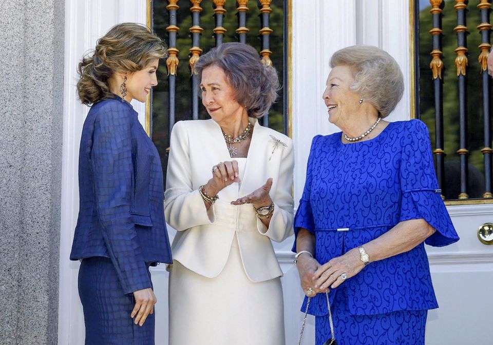 30. Mai 2016: Prinzessin Beatrix wird in Spanien von Königin Letizia und Königin Sofia herzlich in Empfang genommen.