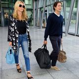 April 2016  Weiter geht's gemeinsam um die Welt: Heidi Klum und Vito Schnabel kommen aus Los Angeles und sind in Heathrow, London, gelandet. Ganz gentlemanlike trägt Vito Heidis Tasche.
