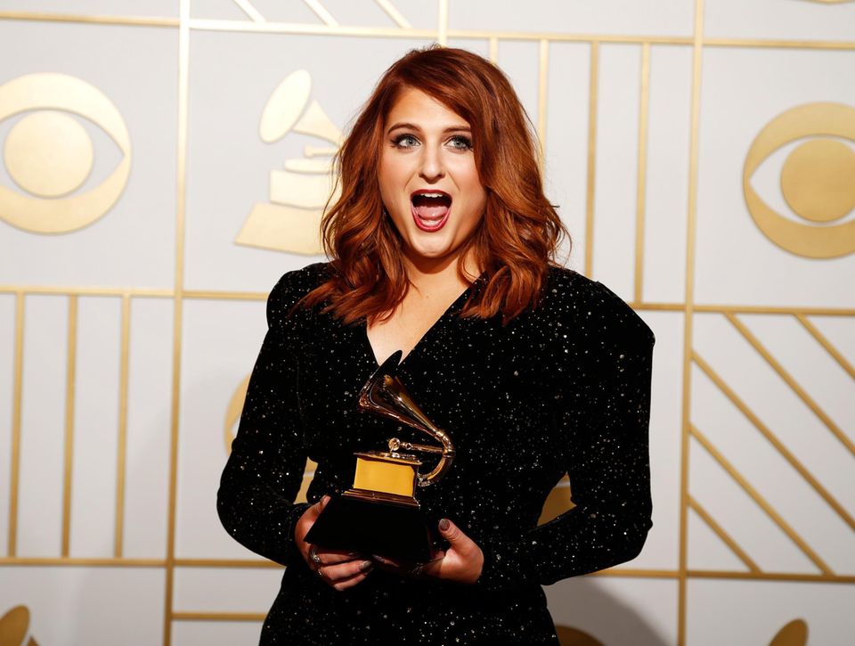 Meghan Trainor wird als Beste neue Künstlerin geehrt.