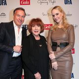 Die Gastgeber Nico Hofmann und Anne Meyer-Minnemann mit Schauspielerin Hannelore Hoger