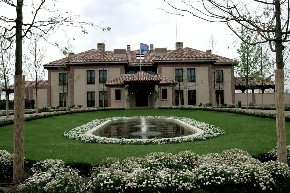 Dies ist die Residenz der spanischen Königsfamilie. Der "Pavillon des Prinzen" liegt auf dem Gelände des Zarzuela-Palasts in Madrid.