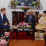 Am ersten Tag trifft sich Prinz Harry mit Nepals Präsidenten Bidhya Bhandari.