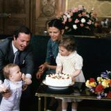 Lecker Torte! Der Geburtstag ist für Prinz Carl Philip ein Festschmaus.