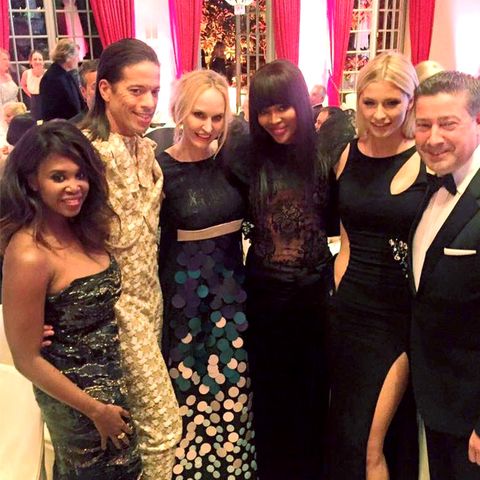 2. April 2016: Motsi Mabuse ist stolz darauf auf den Gala Spa Awards in einer Reihe mit Naomi Campbell fotografiert zu werden.