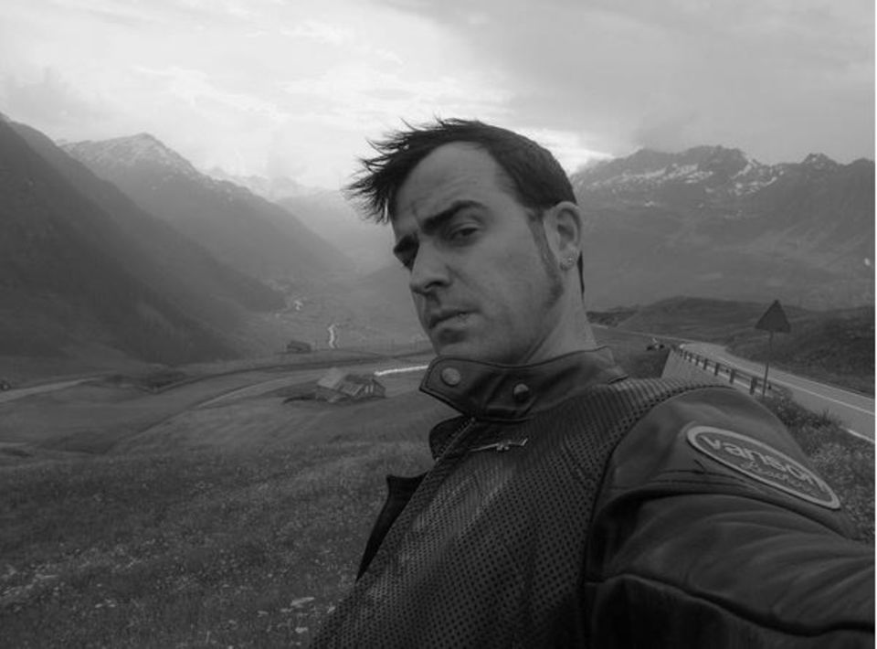 Justin Theroux mag es gern cool und schwarz-weiss. Und das am liebsten kommentarlos. Justin Theroux mag es gern cool und schwarz-weiss. Und das am liebsten kommentarlos.