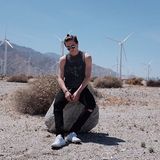 Auch Brooklyn Beckham ist in die Wüste gereist.