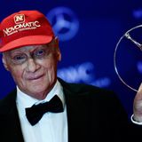 Niki Lauda wird mit dem Preis für sein Lebenswerk geehrt. "Ich möchte diesen Preis allen Verlierern widmen", so Lauda. "Denn gewinnen ist die eine Sache. Vom Verlieren habe ich immer mehr gelernt".