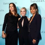 Drei Schönheiten in Schwarz: Jennifer Garner, Reese Witherspoon und Halle Berry zeigen sich bei der Wiedereröffnung des Tiffany & Co.-Stores in Beverly Hills allesamt in schlicht-eleganten Outfits.