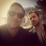 Russell Crowe und Ryan Gosling lassen mit diesem Selfie Frauenherzen höher schlagen.