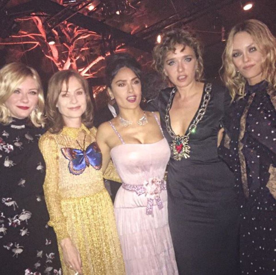 Frauenpower! Kristen Dunst, Isabelle Huppert, Salma Hayek, Valeria Golino und Vanessa Paradis sind gemeinsam in Cannes.