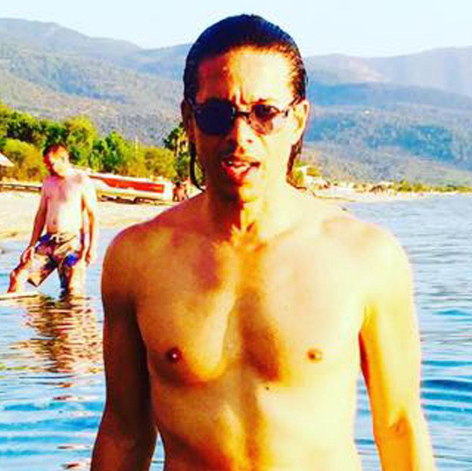 Heißes Badehöschen, Jorge! Der Choregraf urlaubt derzeit auf der Insel Thassos und genießt die griechische Sonne.