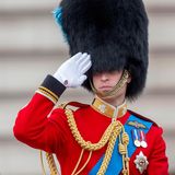 11. Juni 2016: Trooping the Colour   Prinz William, als dritter in der Thronfolge, salutiert bei der Nationalhymne.
