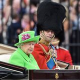 11. Juni 2016: Trooping the Colour   Königin Elizabeth und Prinz Philip in der Kutsche, während der Parade zu "Trooping the Colour".