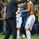 Die Freude ist groß bei Coach Zinedine Zidane und Cristiano Ronaldo.