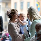 Was Leonore wohl denkt, als Prinzessin Mette-Marit mit ihr spricht? Ob sie sich über die Sprache der norwegischen Kronprinzessin wundert?