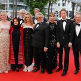 Die Jury stellt sich ein letztes Mal vor die Kameras.