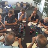 Vor dem Klassiker im Viertelfinale gegen Italien, lässt sich Thomas Müller von den Medienvertretern noch ordentlich Löcher in den Bauch fragen.