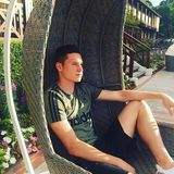 Volle Konzentration! Kurz vor dem Super-Duell gegen Italien geht Julian Draxler noch einmal in sich.