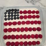 Alyson Hannigan hat für ihre Familie den berühmten "Flag Cake" gemacht.