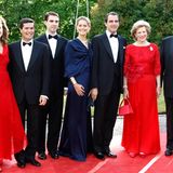 Zur Hochzeit von Kronprinzessin Victoria 2010 zeigt sich Griechlands Königsfamilie - Königin Anne-Marie ist immerhin eine Cousine von König Carl Gustaf - auf dem roten Teppich beim Pre-Wedding-Dinner.