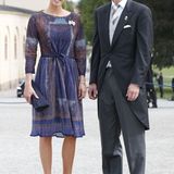 Taufe Prinz Alexander von Schweden: Karolin A Johansson, die Hofchefin von Kronprinzessin Victoria kommt in einem plissierten Kleid und eher gedeckten Farben.