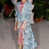 Freida Pinto bezaubert bei Burberry.