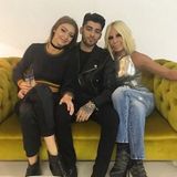 Zu der "Versace"-Show in London geht Gigi Hadid zusammen mit ihrem Freund Zayn Malik, der sie anschließend auch zu einem Treffen mit Donatella Versace begleitet.