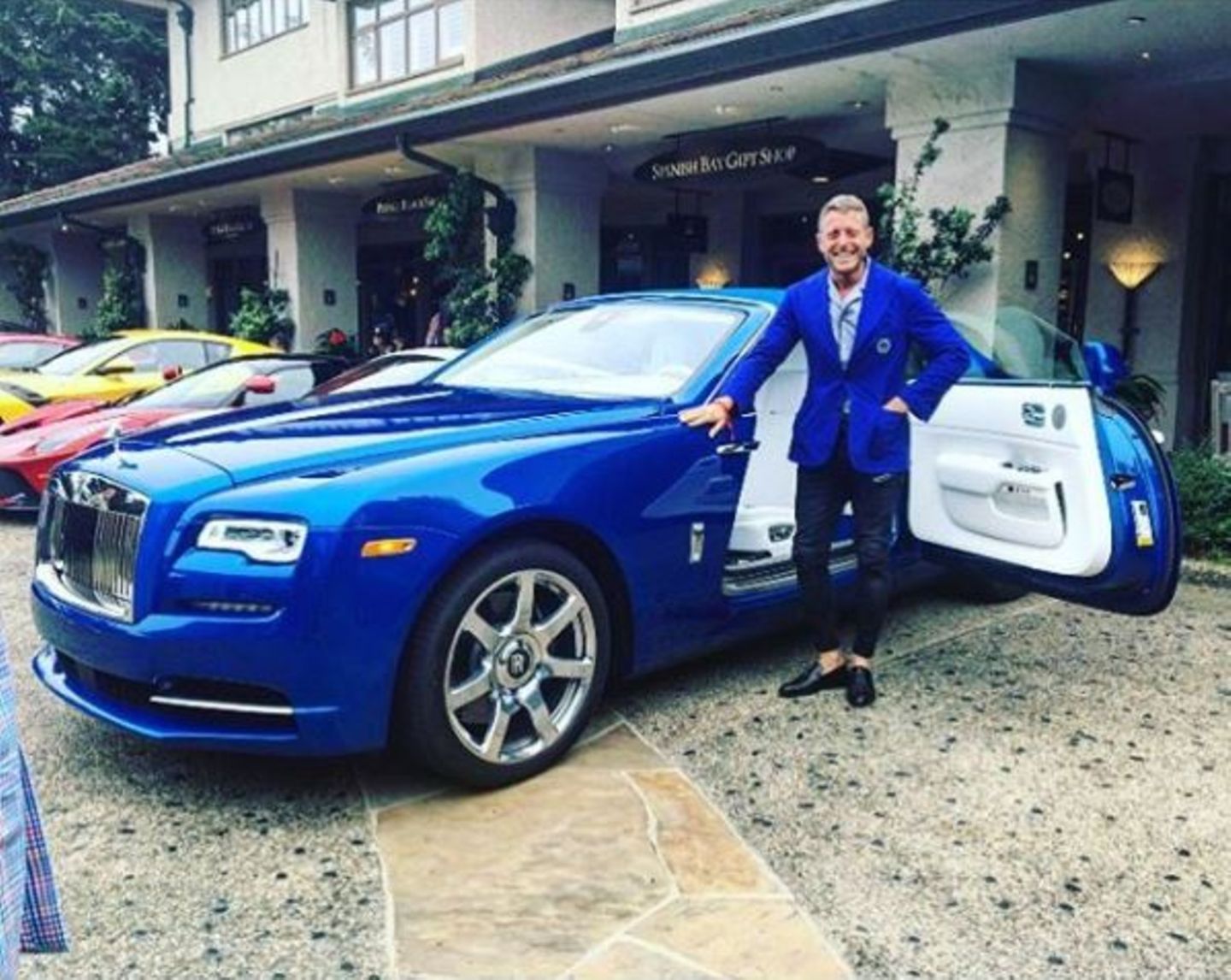 Eine Jacht auf Land: So bezeichnet Lapo Elkann das blaue Luxusungetüm von Rolls-Royce.