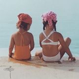 Was für eine süße Erinnerung: Gigi Hadid postet ein altes Foto aus dem Familienalbum mit ihrer Schwester Bella.