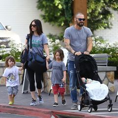 Familienausflug in Los Angeles: Das Traumpaar Megan Fox und Brian Austin Green bummeln entspannt mit ihren Kids durch Ventura County.