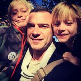 Liev Schreiber hat seine Kids mitgenommen.