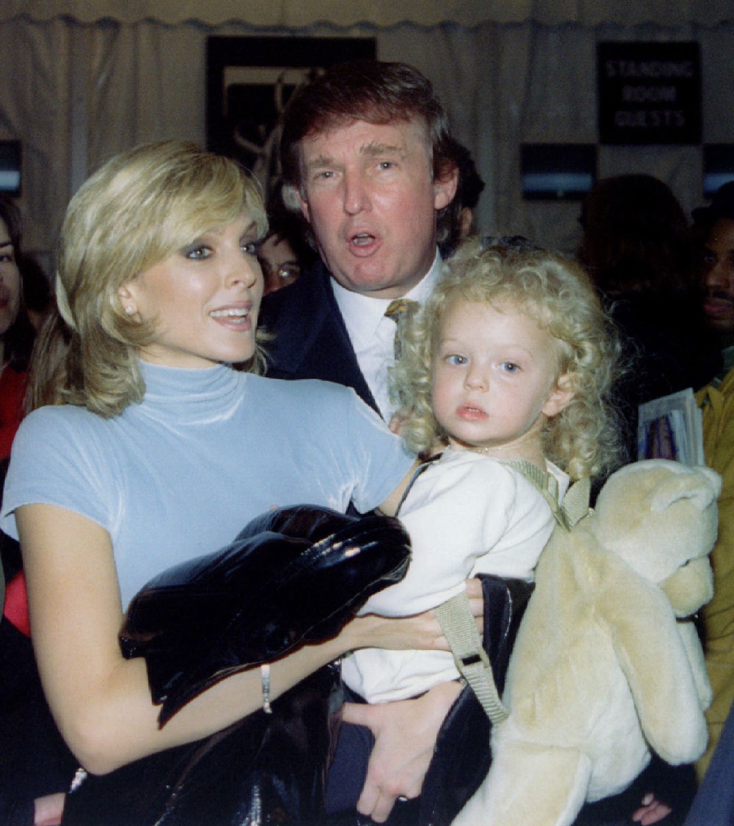 Mit der Schauspielerin Marla Maples war Donald von 1993 bis 1999 verheiratet. Gemeinsam haben sie eine Tochter: Tiffany Trump.