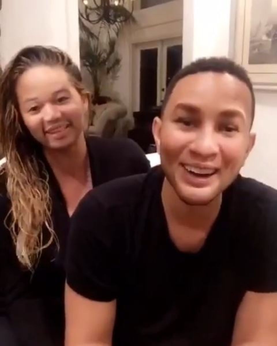 Wenn Chrissy Teigen und Ehemann John Legend ihre Gesichter tauschen, dann fällt eines besonders auf: So unterschiedlich sind sie gar nicht. Vielleicht verstehen die beiden sich deshalb so gut.