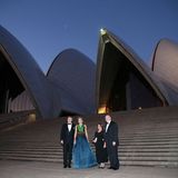 Tag 3  Im Opernhaus von Sydney gibt es am Abend ein Konzert, zu dem das Königspaar empfangen wird.