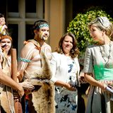 Tag 1  Máxima und Willem-Alexander haben an einer sogenannten "Aboriginal Smoking Ceremony" teilgenommen im Goverment House von Perth.