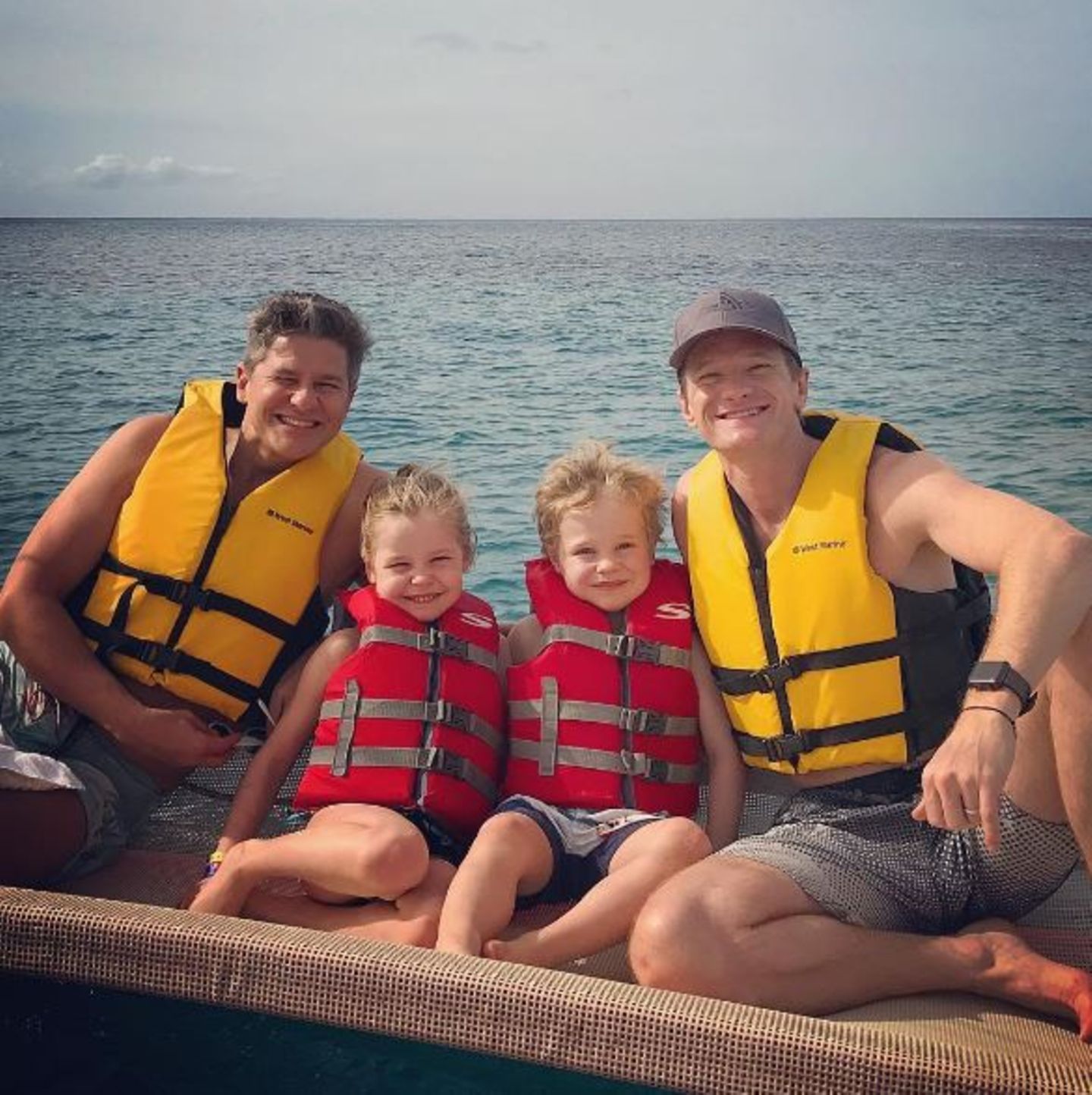 Süß! Neil Patrick Harris und seine Familie verbringen Silvester auf Hawaii.