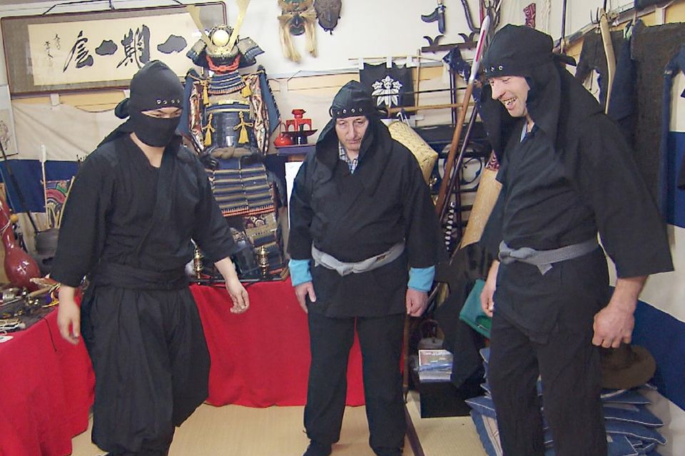 Bauer sucht Frau: Schäfer Heinrich und sein Bruder Rainer beim Ninja-Training Schäfer Heinrich und sein Bruder Rainer beim Ninja-Training